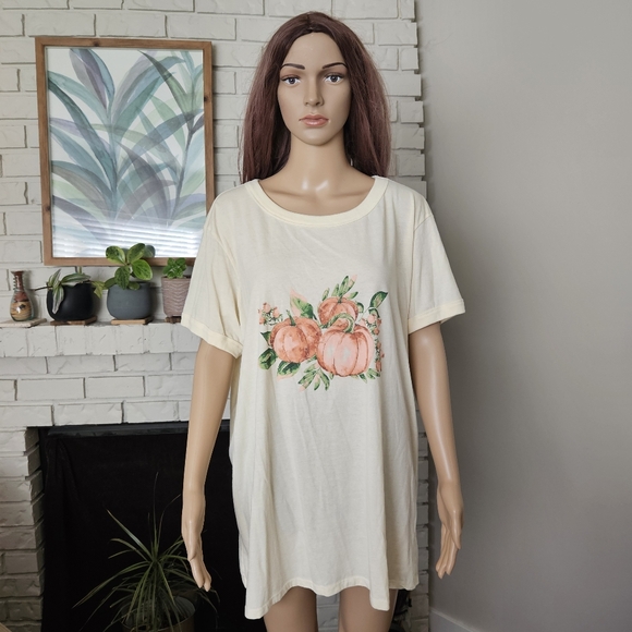 LuLaRoe Tops - Lularoe shirt plus size 3XL cream yellow pumpkin print tunic top short sleeves